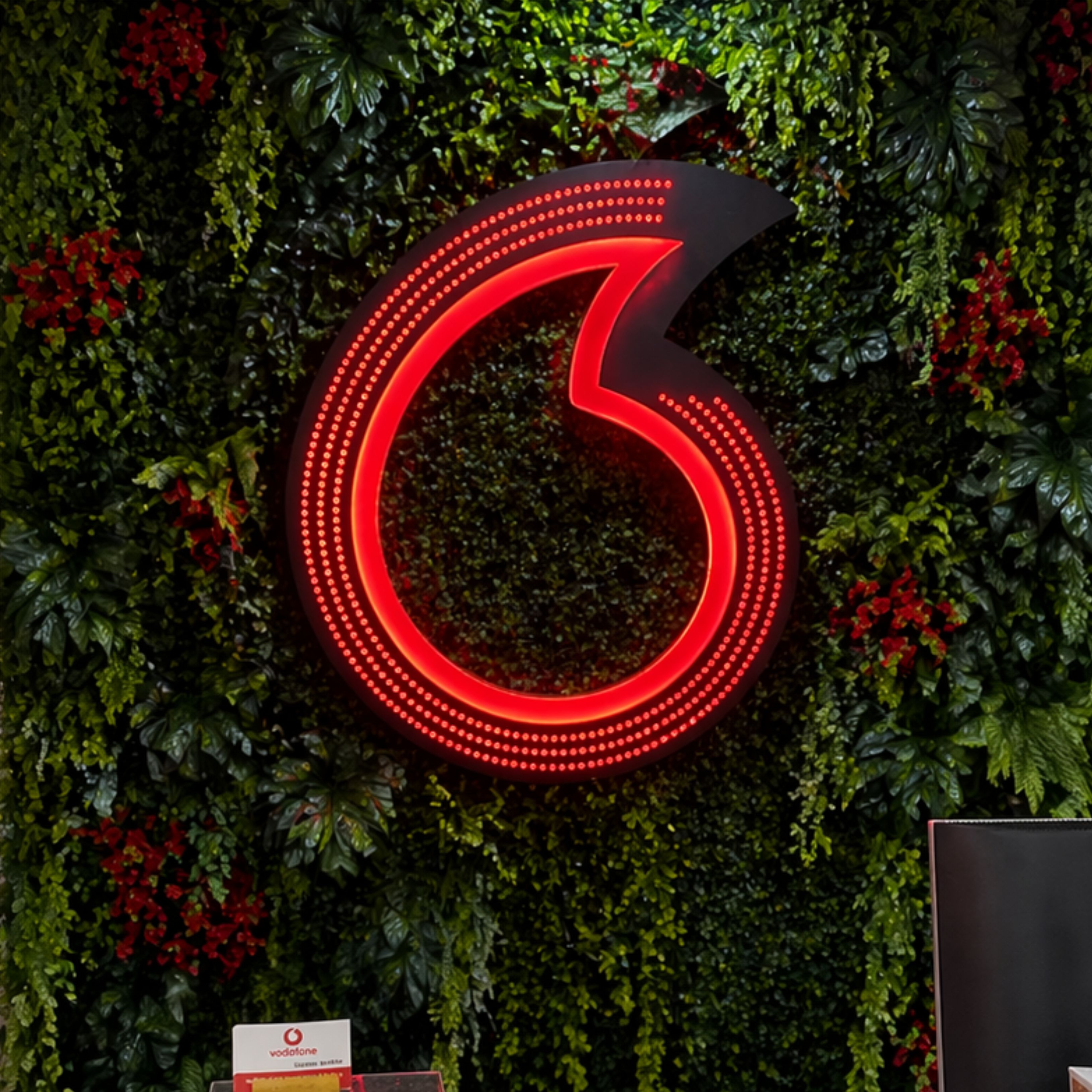 Vodafone Işıklı Logo